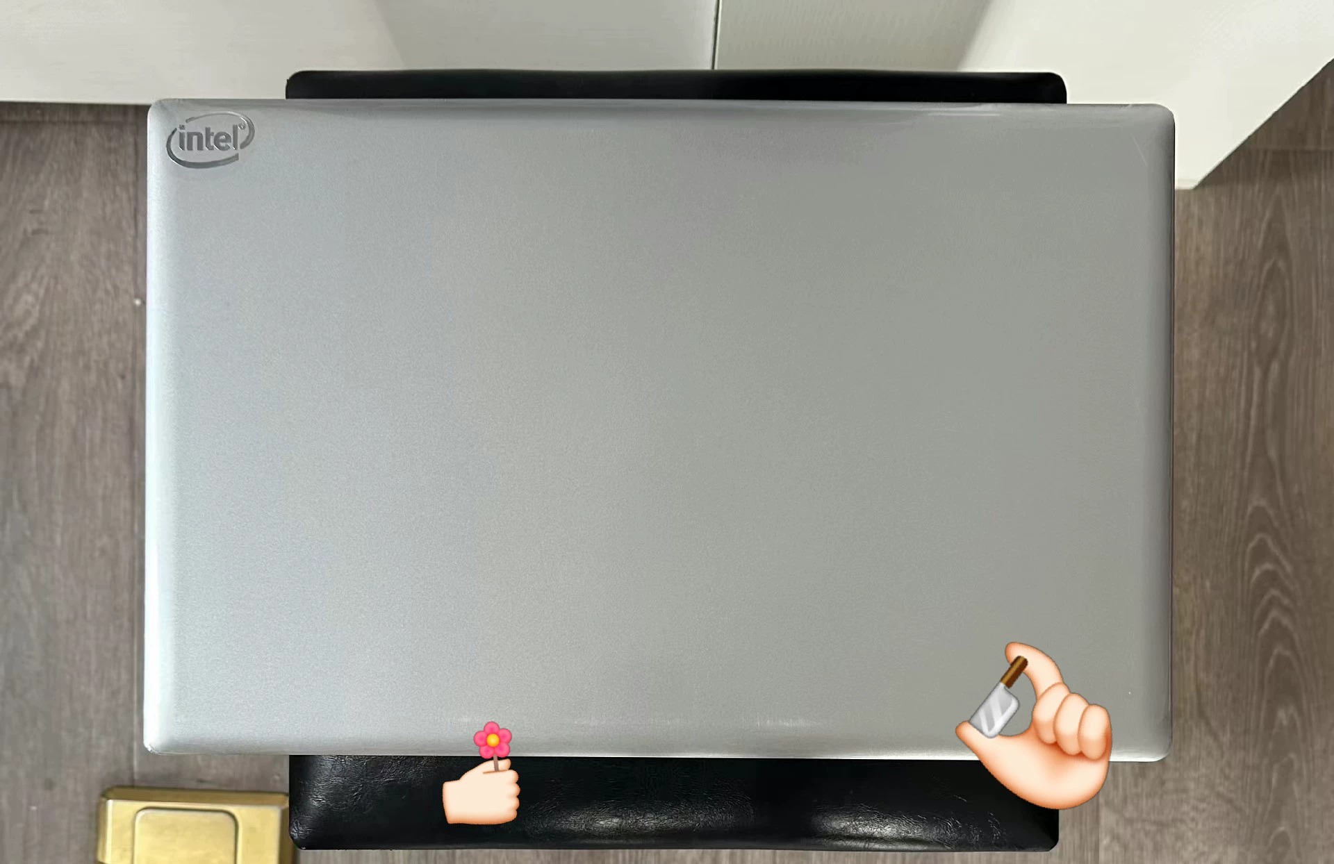 大学生个人自用全新笔记本电脑。我这个电脑是24年在实体店买的6180元英特尔笔记本电脑，标价即是卖价。 因为一些个人原因，现在只好把电脑卖了换点钱急用，随缘便宜